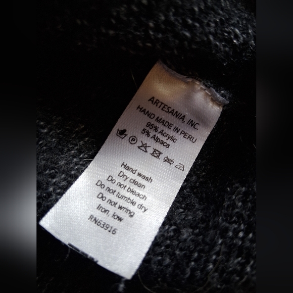 Cozy Patterned Hooded Women's Sweater - Charcoal Gray & Brown - Picture 6 of 6